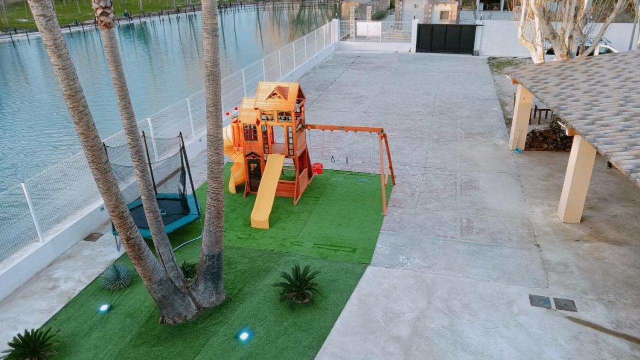 Las Palmeras Playamonte Navarres Exterior photo
